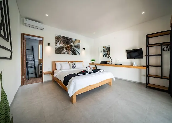 Villa *luxury Astaga 2*modern*billiard*paddy View* Canggu